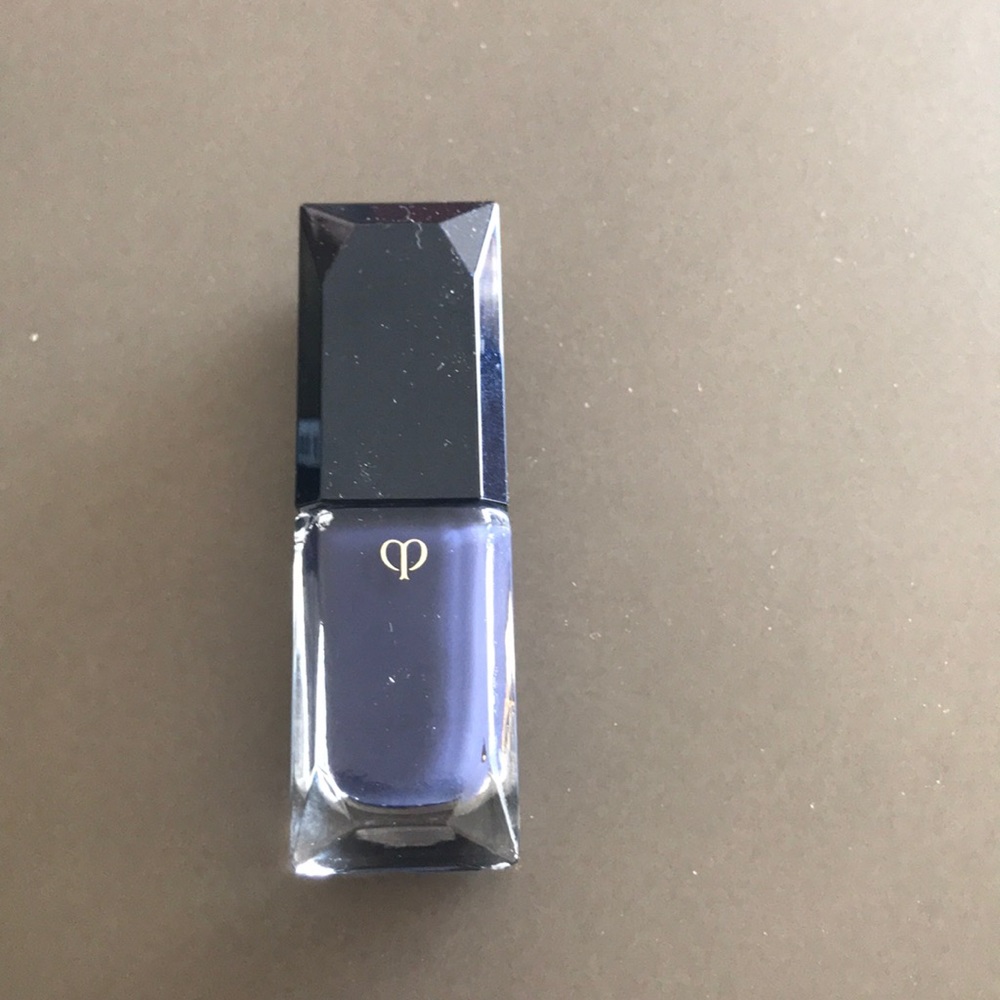 Cle de Peau Nail Lacquer
